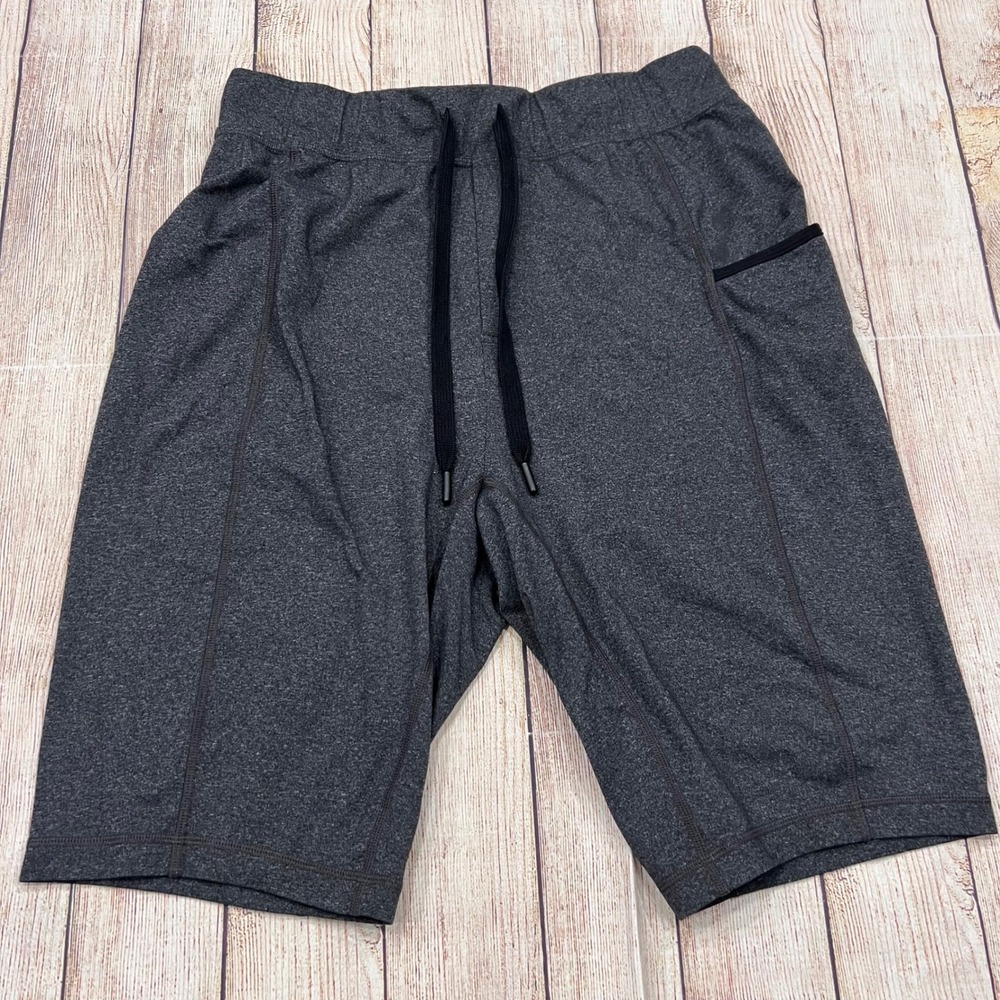 Lululemon Mens Heathered Charcoal Grey Athletic Training Shorts Size M
